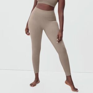 Everlane The Seamless Legging in Burnt Sugar & Sustainably Made NWT